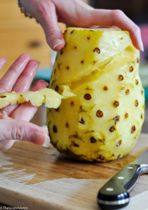 How to Cut a Pineapple - The Scratch Artist