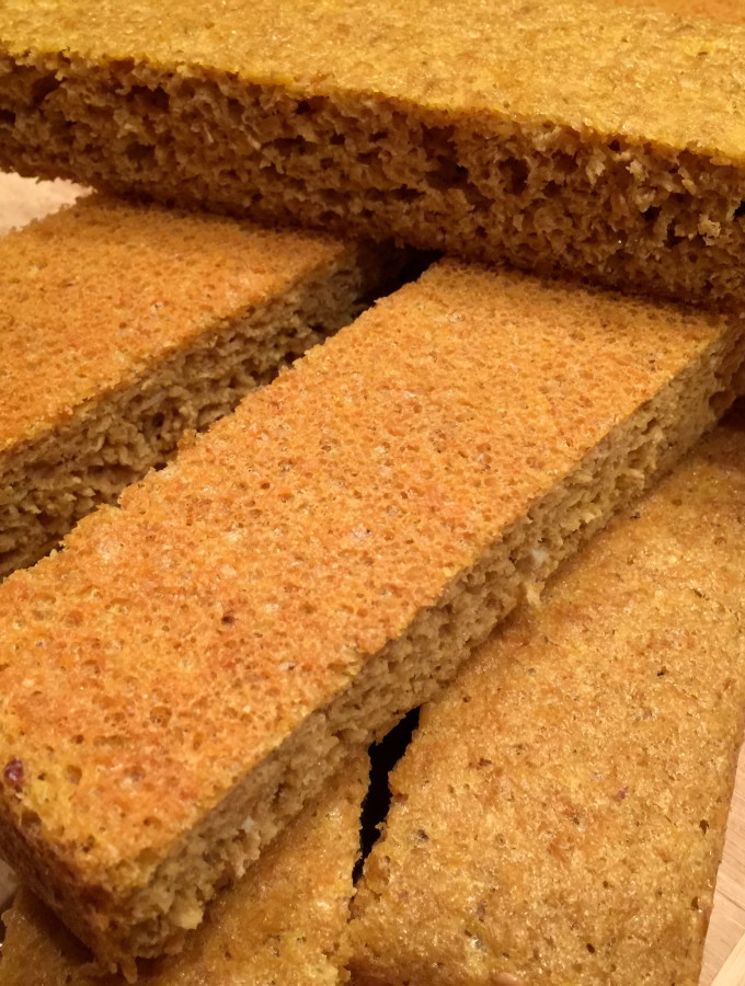 Golden Flaxseed Bread http://www.thescratchartist.com/